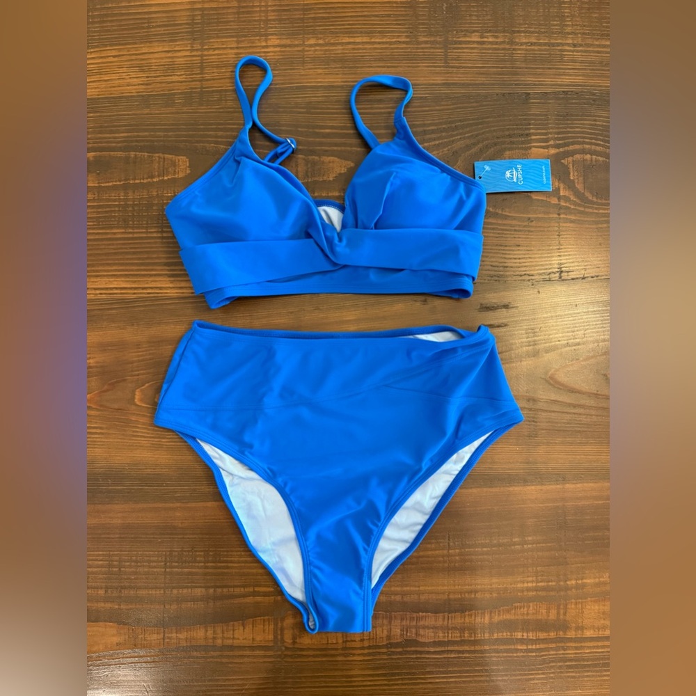 Cupshe Royal Blue Medium Two Piece High Waisted Bikini with V Neck Twist Front